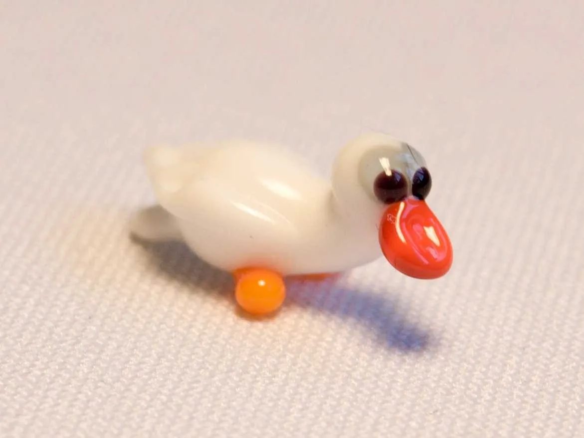 Skleněná figurka kačera