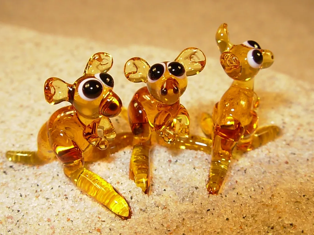 Skleněná figurka klokana