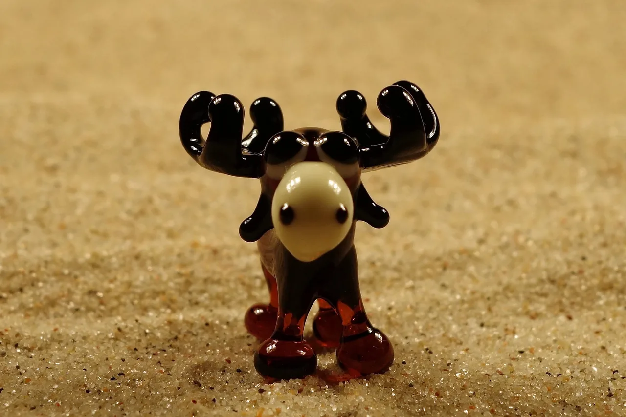 Skleněná figurka losa