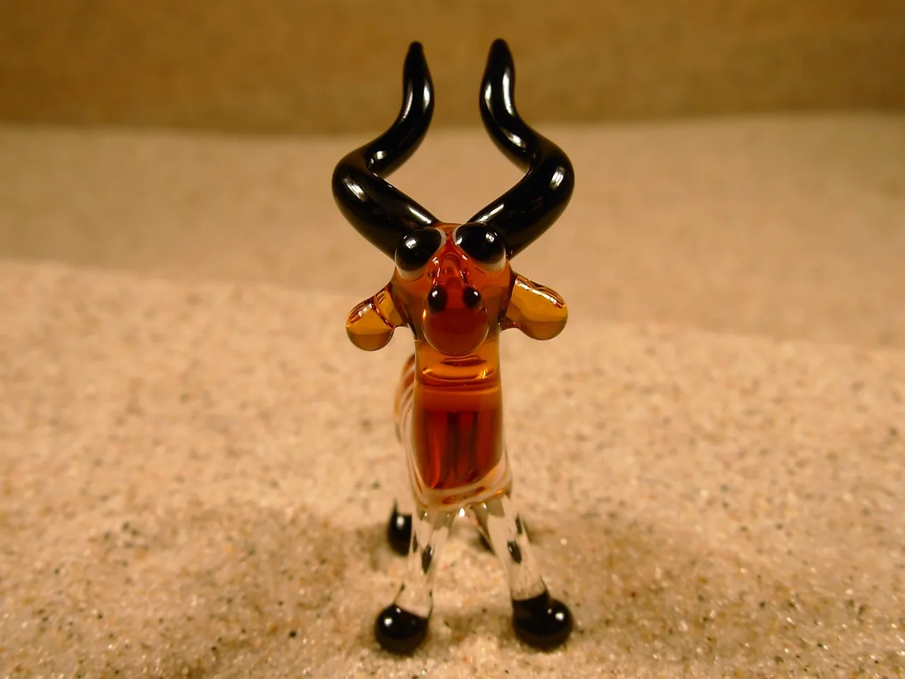 Skleněná figurka antilopy kudu