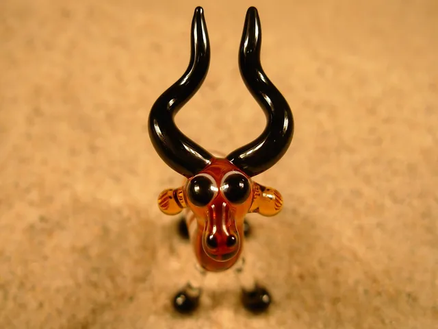 Skleněná figurka antilopy kudu