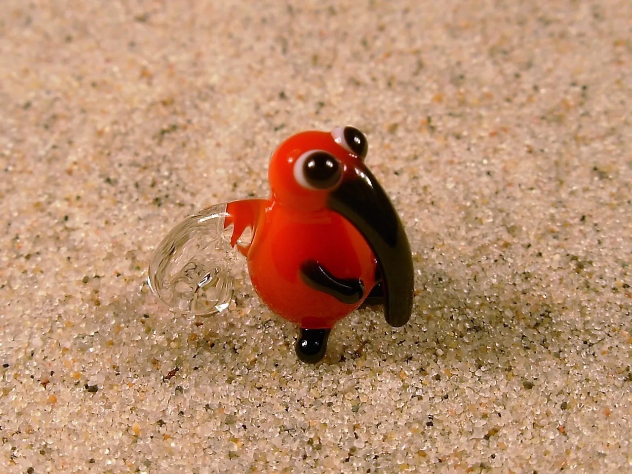 Skleněná figurka komára