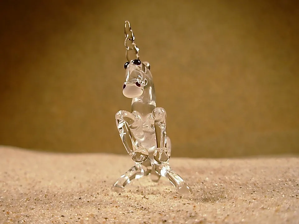 Skleněná figurka čirého jednorožce