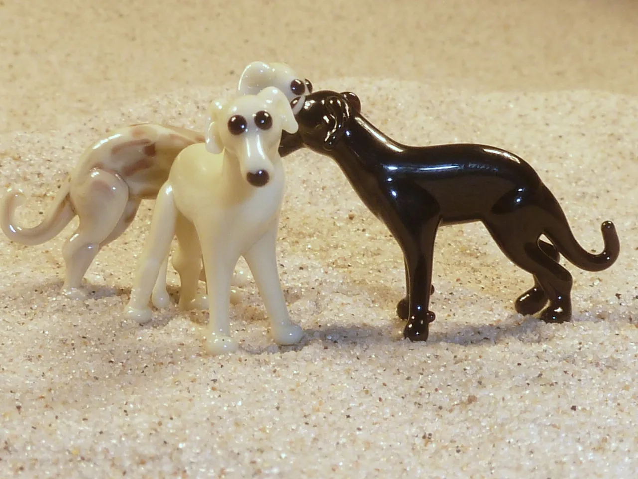 Skleněná figurka chrta