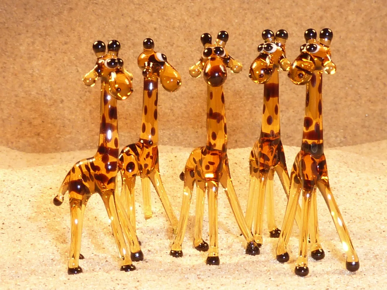 Skleněná figurka žirafy