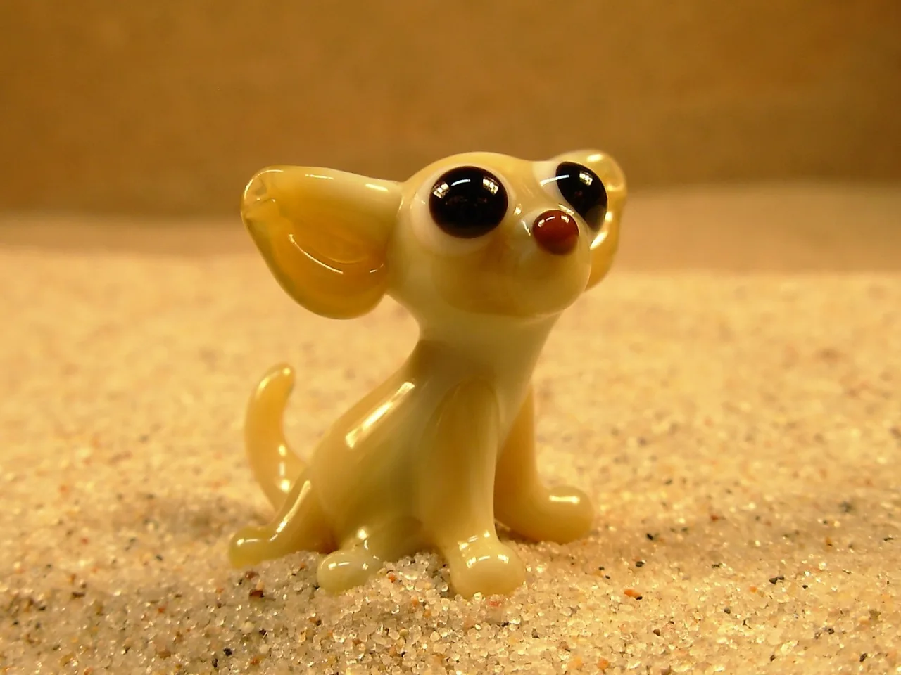 Skleněná figurka čivavy