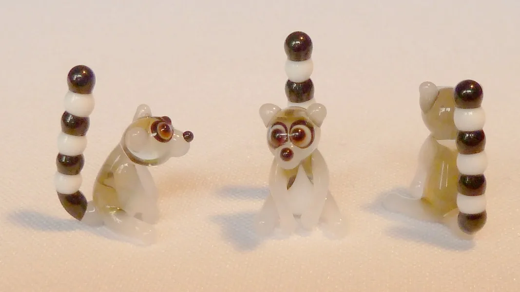 Skleněná figurka lemura
