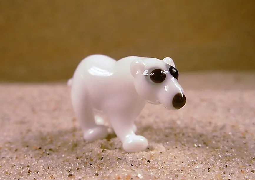 Skleněná figurka ledního medvěda