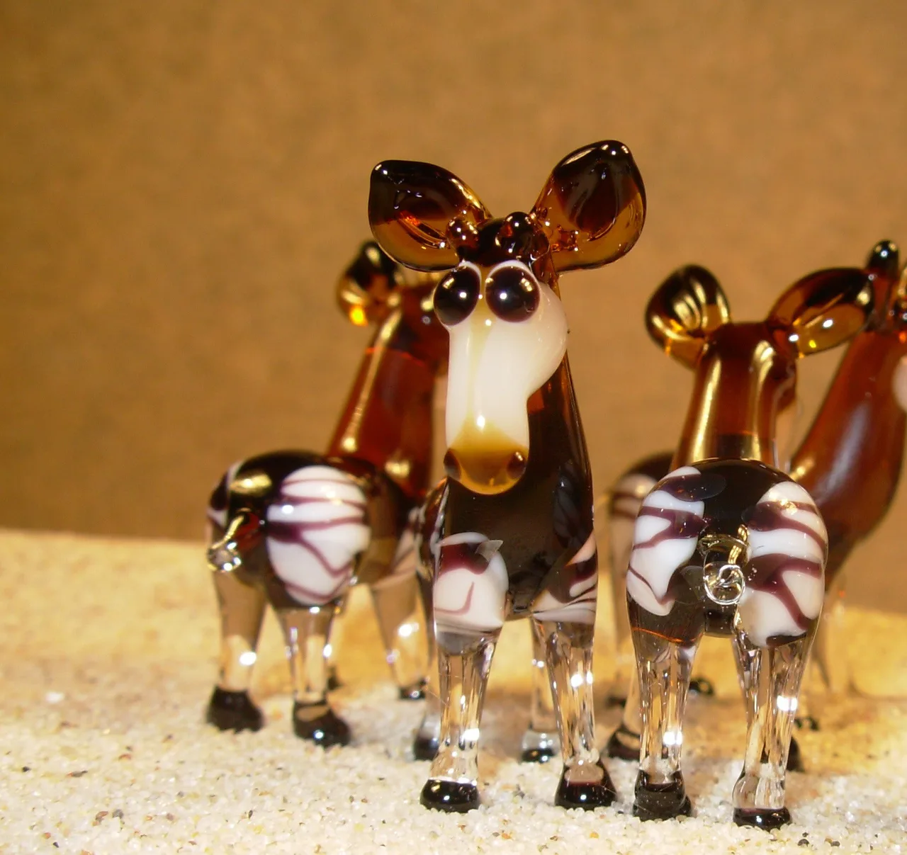 Skleněná figurka okapi