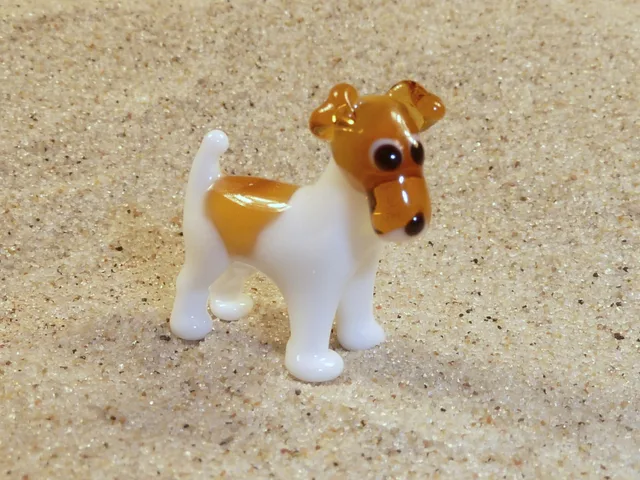 Skleněná figurka jack russell teriéra