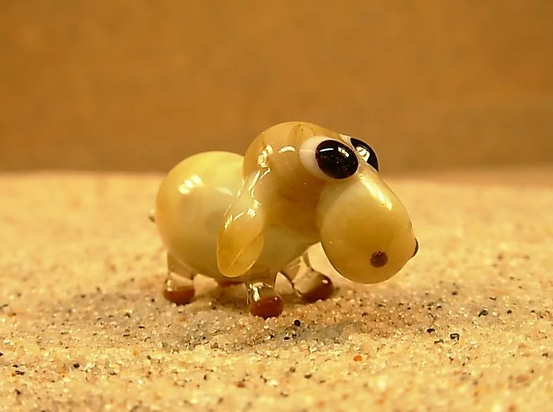 Skleněná figurka ovečky