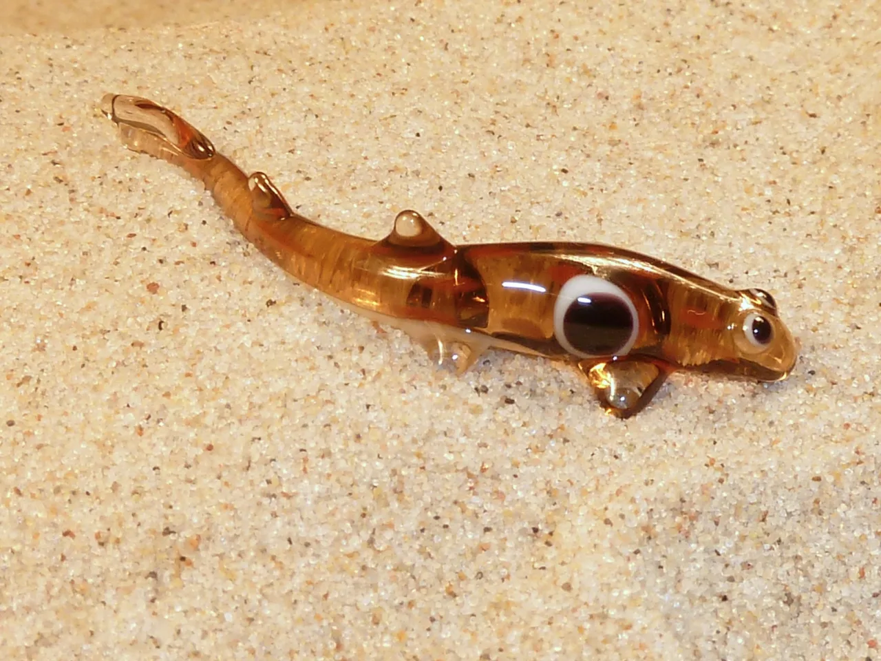 Skleněná figurka žralůčka okatého
