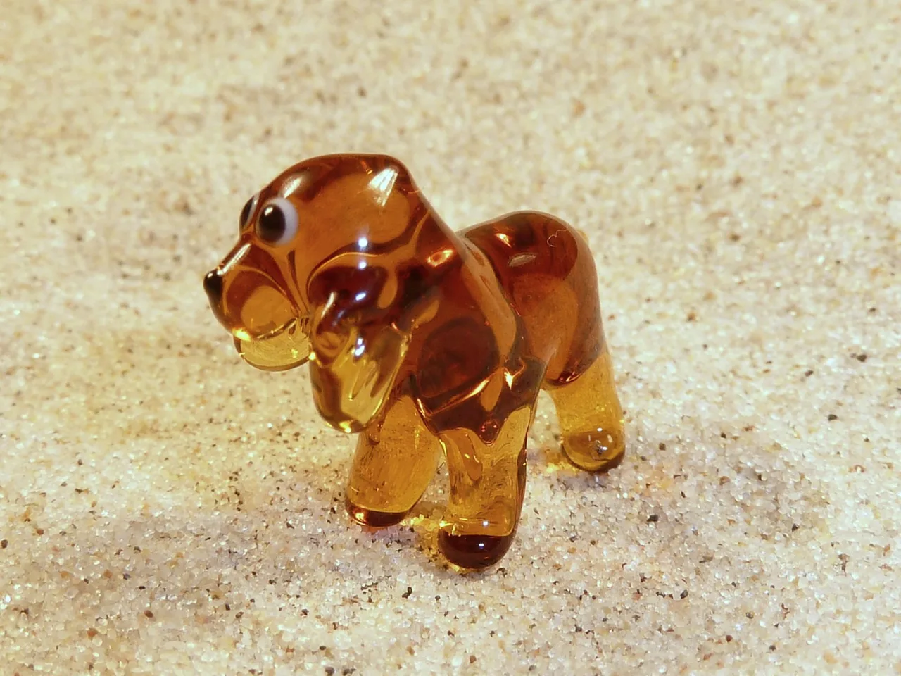 Skleněná figurka kokršpaněla