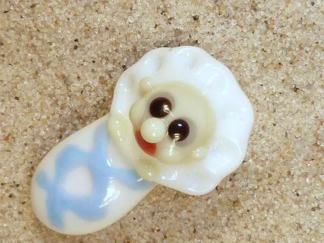 Skleněná figurka miminka – chlapečka