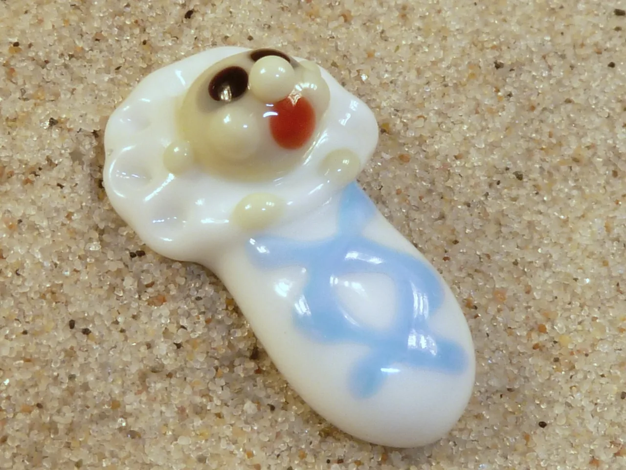 Skleněná figurka miminka – chlapečka