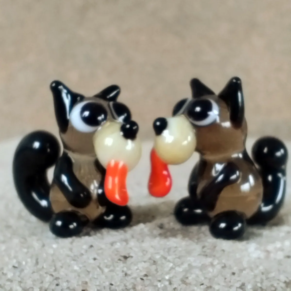 Skleněná figurka vlka