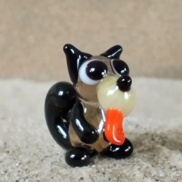 Skleněná figurka vlka